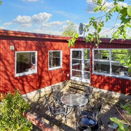 Two-bedroom In Roslev 2 Holiday home Flovtrup